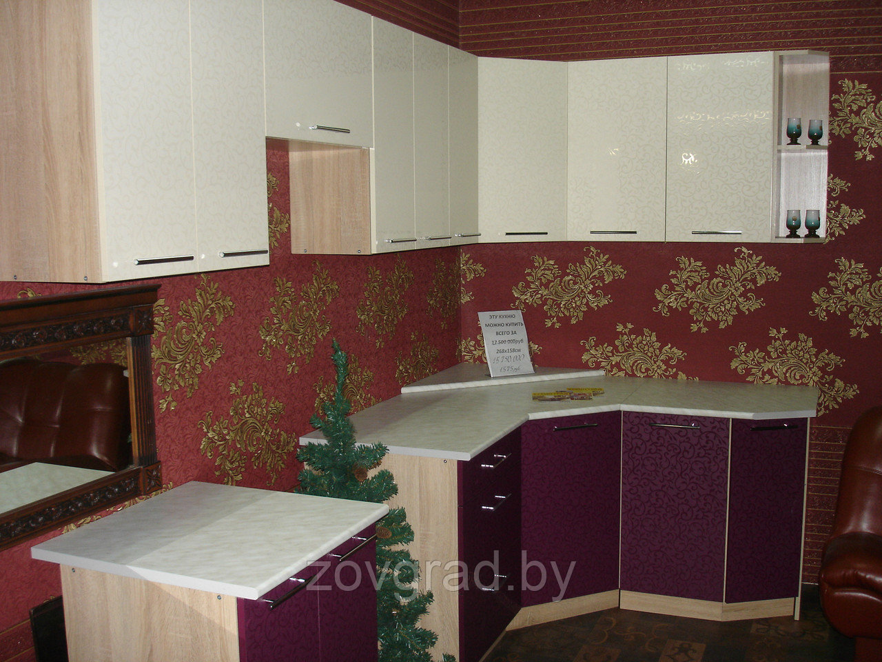 Кухня с комбинированными фасадами из пластика флора ваниль и флора слива - фото 1 - id-p41283785