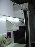 Прямая (линейная) кухня с комбинированными фасадами из пластика с эффектом 3-д и акриловым пластиком, фото 3