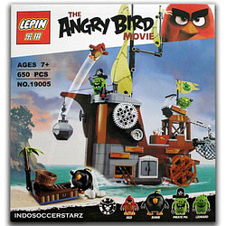 Конструктор Lepin 19005 Angry Birds "Пиратский корабль свинок" (аналог LEGO 75825) 650 деталей