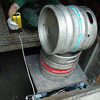 Подъёмник для габаритных и тяжёлых грузов GEDA Beer Lift