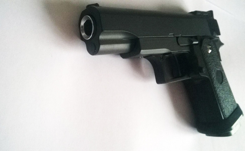 Пистолет игрушечный пневматический металлический Airsoft Gun G.10 - фото 2 - id-p55874781