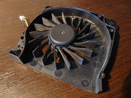 110428-Dell_Inspiron_1525