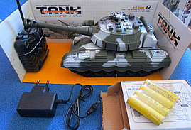 Радиоуправляемый Детский боевой танк (аккум.+свет)