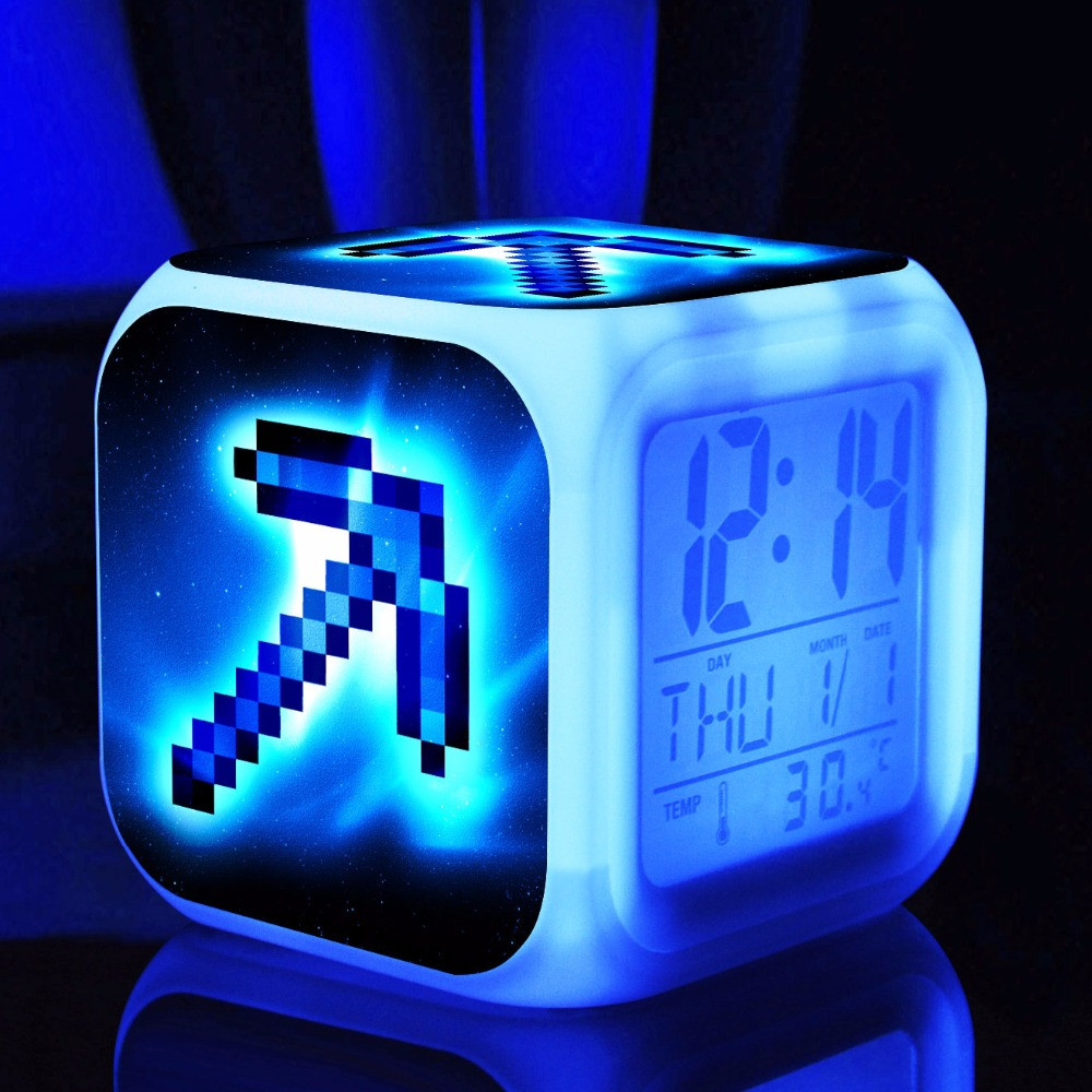 Часы настольные пиксельные "Алмазная кирка", с подсветкой - фото 2 - id-p58711160