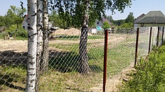 Забор из оцинкованной сетки-рабица высотой 1,8 м  8