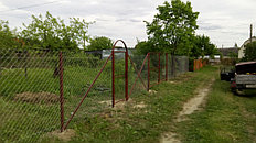 Забор из оцинкованной сетки-рабица высотой 1,8 м  11