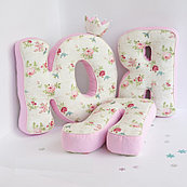 Подушки буквы, буквы в виде подушек, мягкие буквы, буквы подушки.
