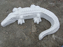 Скульптура крокодила