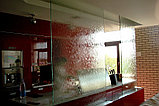 Декоративный водопад по стеклу, фото 8