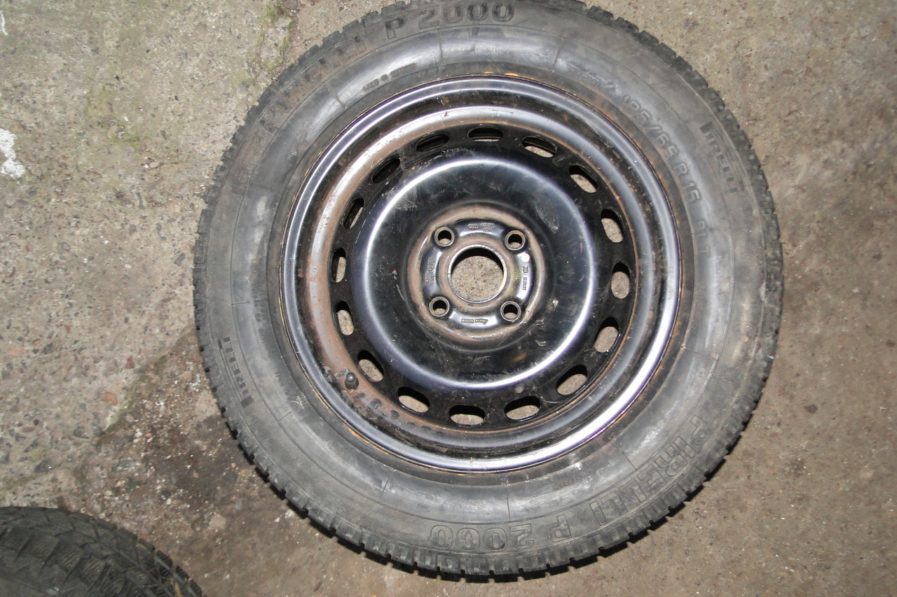 Шины Pirelli P2000 195/65/15 91T, лето, 1 шт.