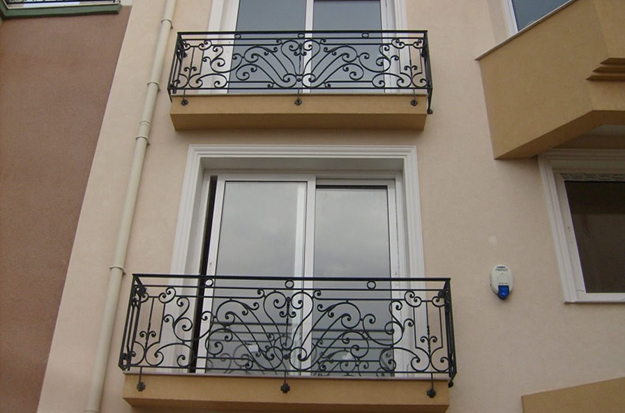 Перила для балкона с коваными завитками под ключ. АКЦИОННАЯ ЦЕНА! - фото 1 - id-p59989382