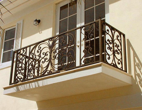 Перила для балкона из металла с коваными элементами. Собственное производство.