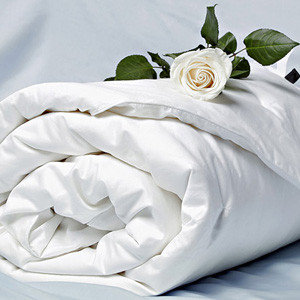 Одеяла,подушки,пледы