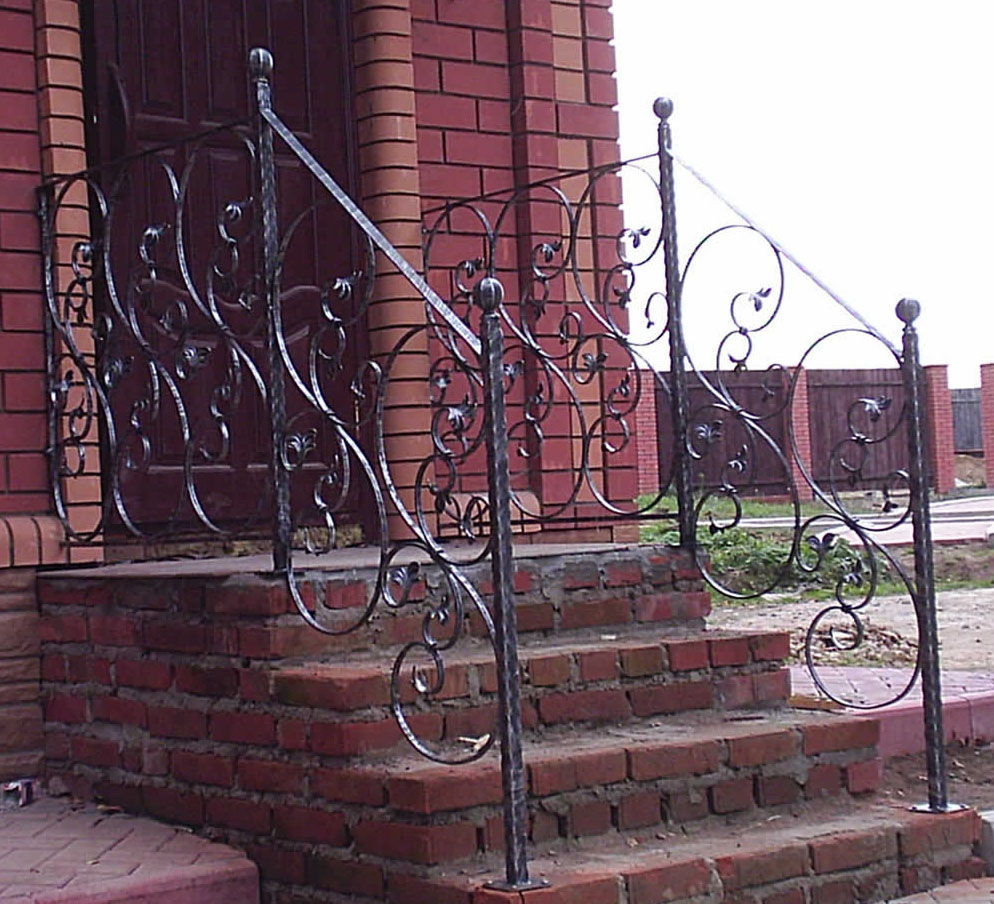 Кованая лестница из металла. Перила для лестниц для дома. - фото 1 - id-p60520594