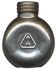 Масленка для ухода за оружием однокамерная (СССР, армейская).