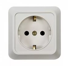 Розетка одинарная с заземлением