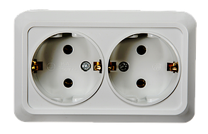 Розетка двойная н/у белая