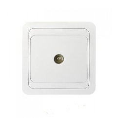 Розетка двойная с заземлением со шторкой  белая