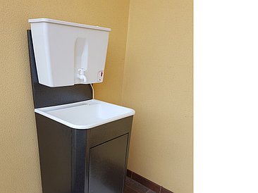 Дачный умывальник "Мойдодыр"антик серебро, бачок 17л., с ЭВН, мойка пласт.