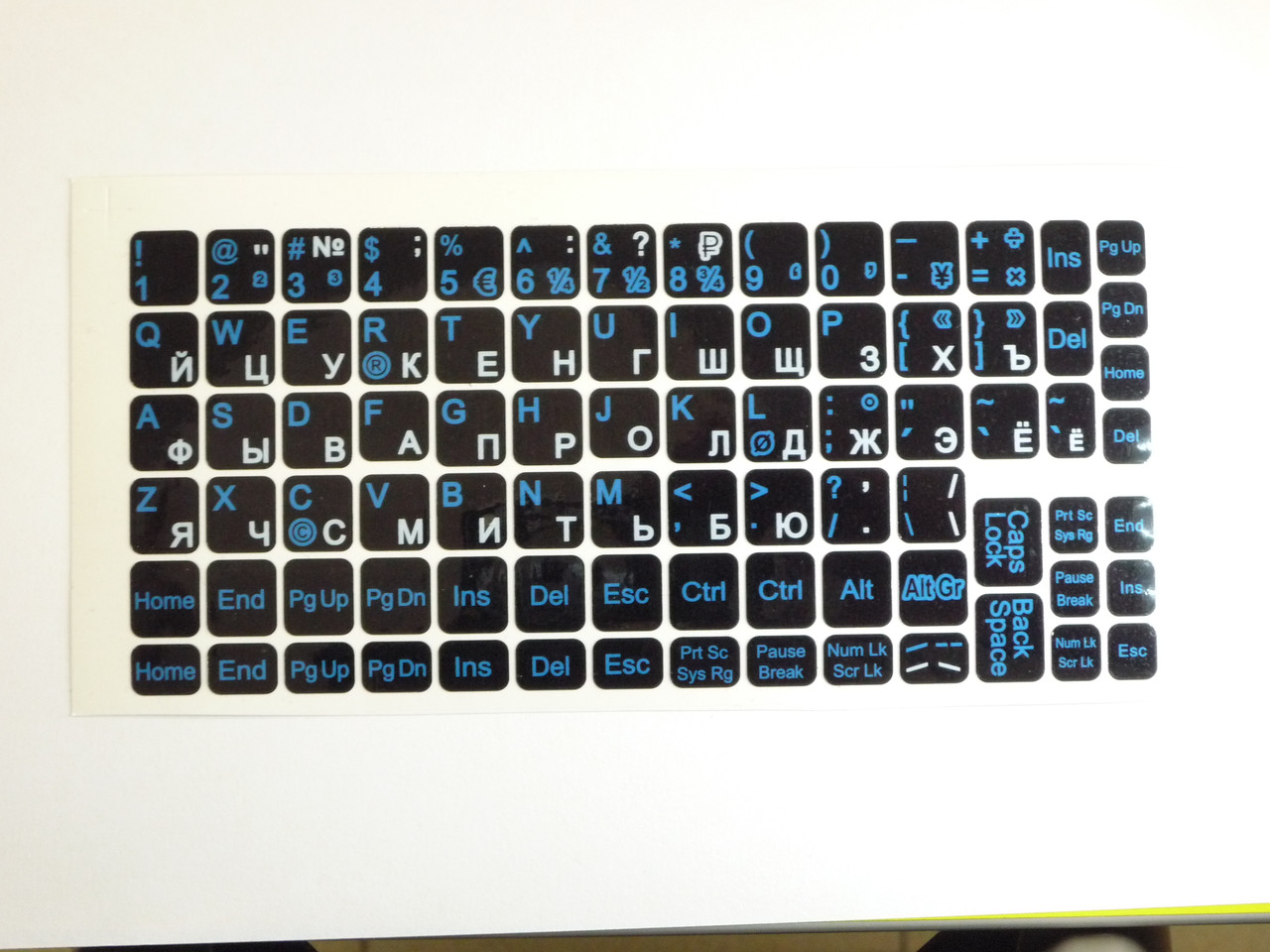 Наклейки на клавиатуру с русскими буквами белые\синие (ламинат)