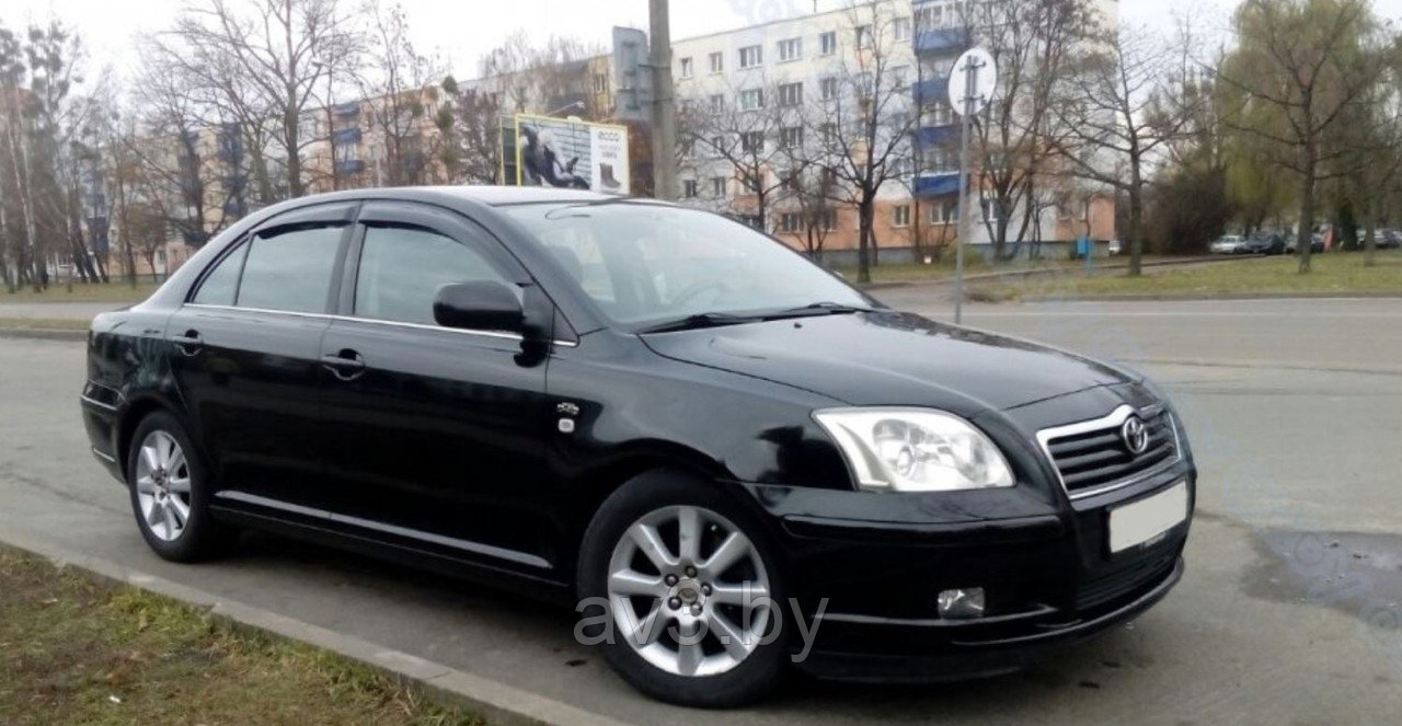 Дефлектор тойота авенсис. Ветровики Toyota Avensis. Ветровики на Авенсис 2008. Ветровики Авенсис 250. Тойота Авенсис 2008 спереди.