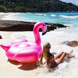"Розовый фламинго", надувной матрас для плаванья