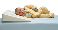 Подушка для новорожденного. Клиновидная. ПозицПрофилактика срыгиваний. "BabySleep"