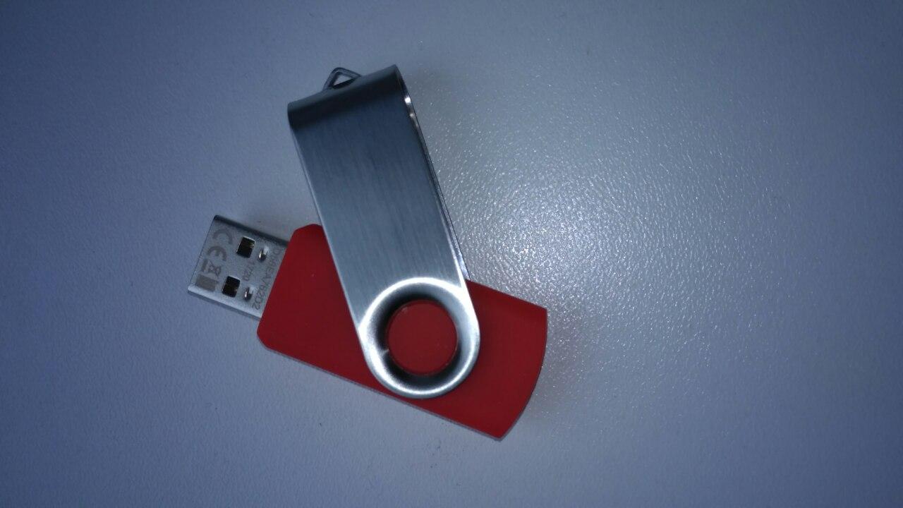 Карта памяти 8GB USB металл - фото 1 - id-p64756160