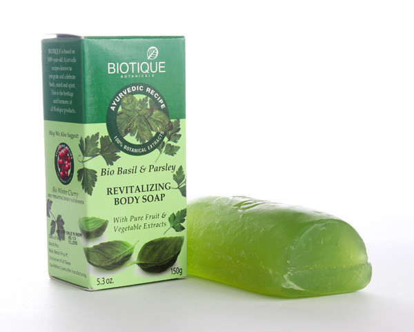 Мыло для тела с базиликом и петрушкой Biotique, 150 г