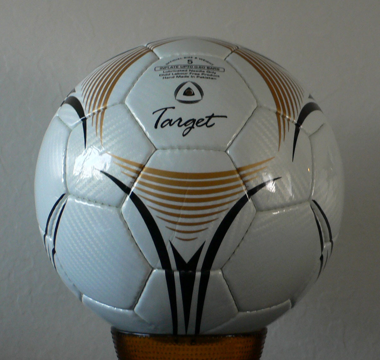 EXCALIBUR Мяч для футболаl Target ДИЗ 2 - фото 1 - id-p65680589