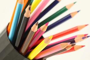 Цветные карандаши и мелки