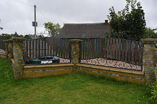 Забор с воротами д.Черкасы (ковка с деревом) 11