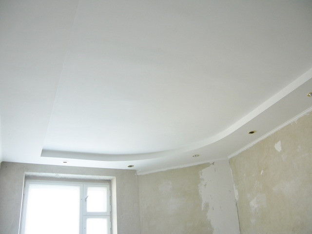 Шпаклевка потолка под покраску (4 слоя+паутинка+грунт+шлифовка) - фото 1 - id-p66854365