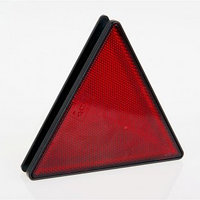 Светоотражатель треугольный с винтaми. DOB-030A
