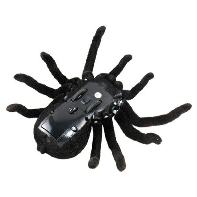 Игрушечный паук может резво бегать, перебирая лапками, совсем как живой.