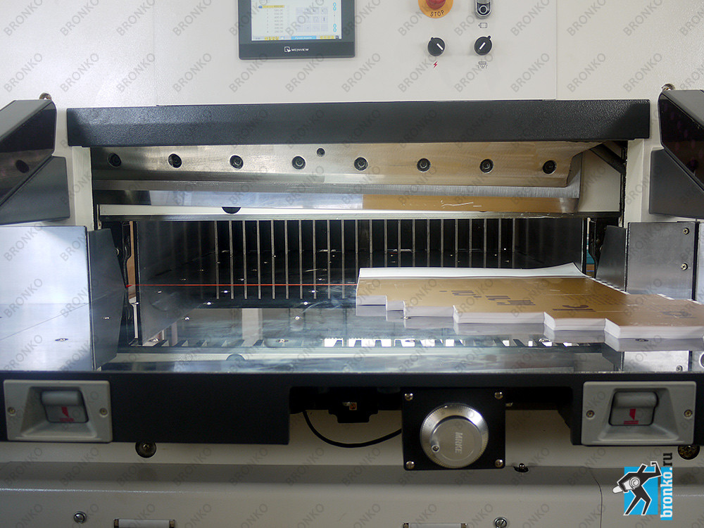 Бумагорезательная машина Guowei QZYK 92K - фото 6 - id-p67794396