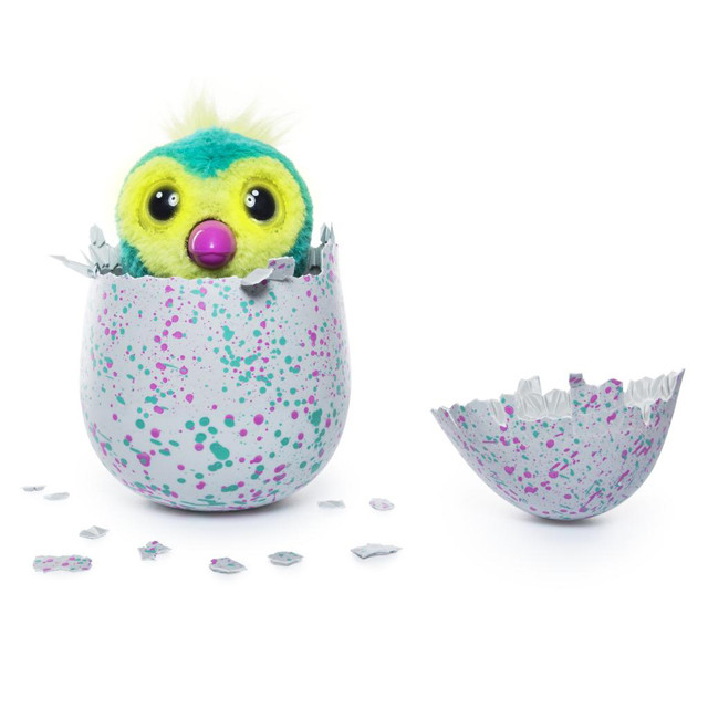 Игрушка Пингвинчик Hatchimals проходит 3 стадии взросления.