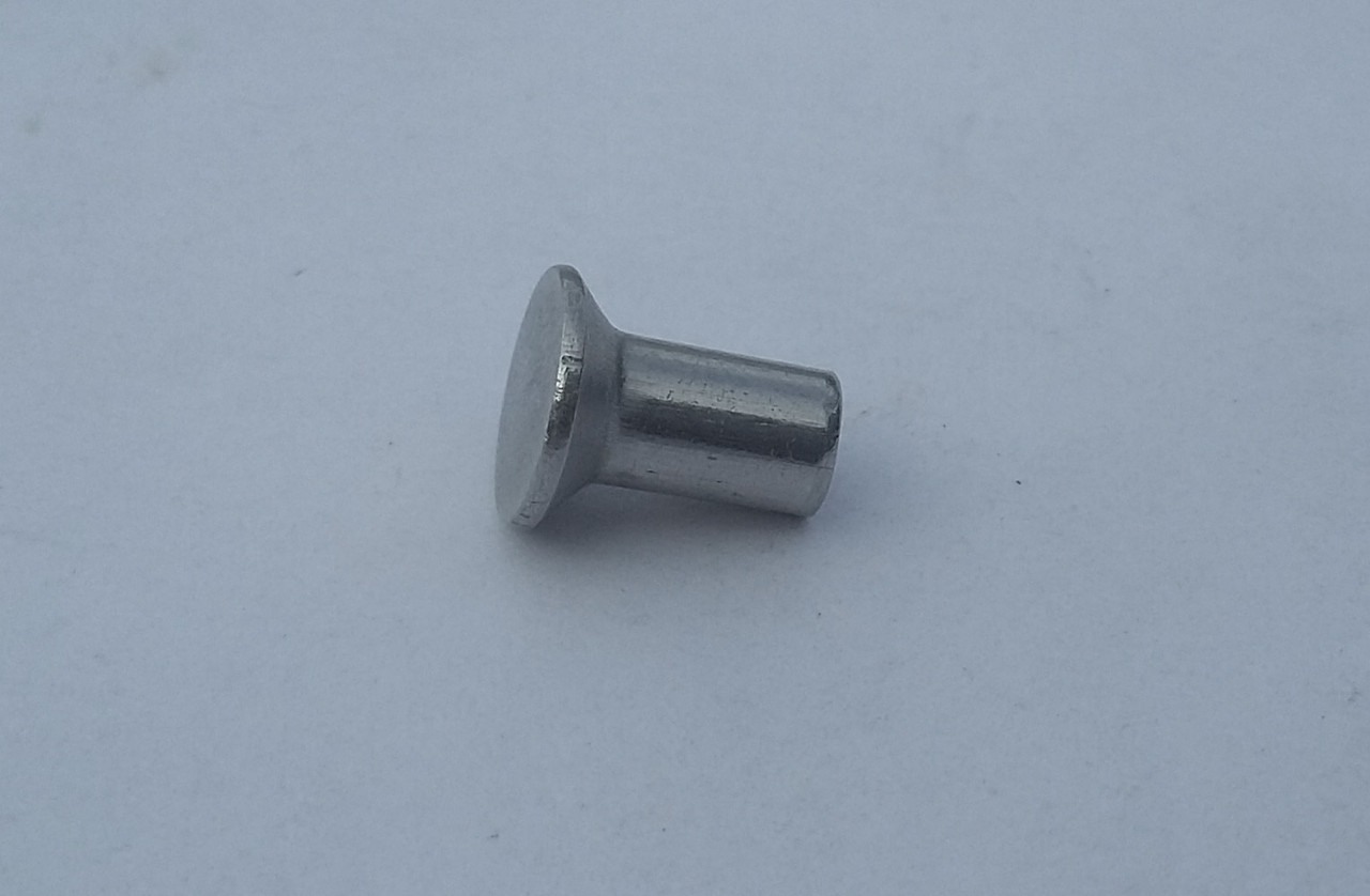 Din 661 Заклёпка под молоток 4x25