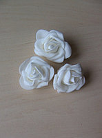 Головка розы белая, d 4-4,5 см.