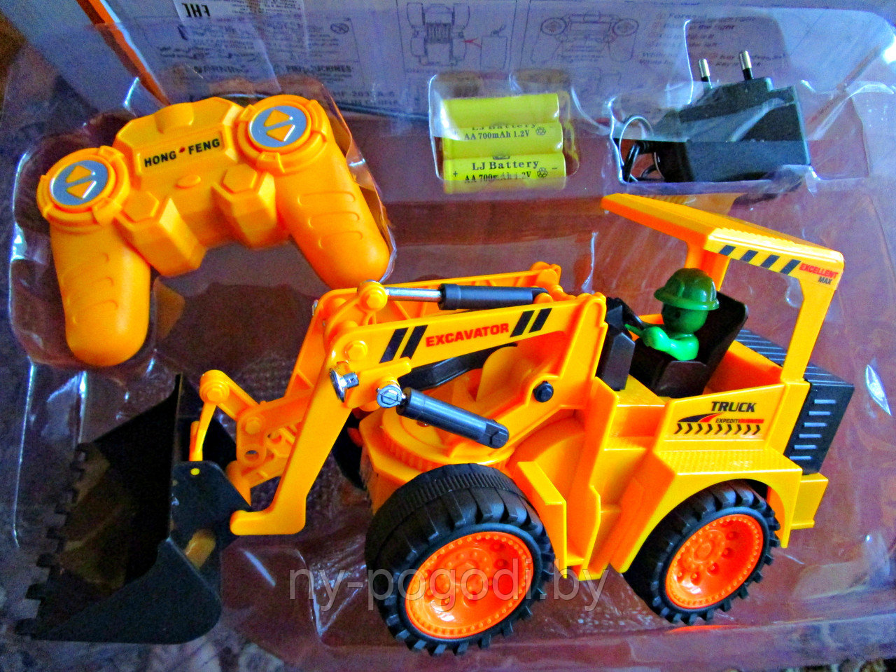 Бульдозер  радиоуправляемый аккум.свет. HF-2033A-5