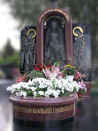 Эксклюзивные памятники и мемориальные комплексы