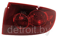 Правый красный наружный фонарь Мазда 3 BK седан, BN8V51150E