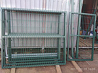 Ворота распашные с панелями из сварной сетки 3D (еврозабор) с полимерным покрытием