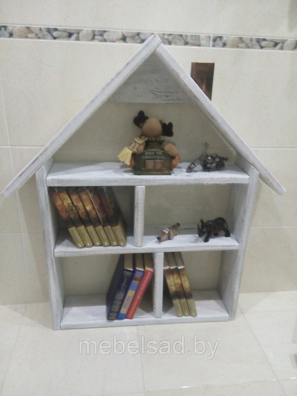 Полка для книг и сувениров "Кукольный Домик"