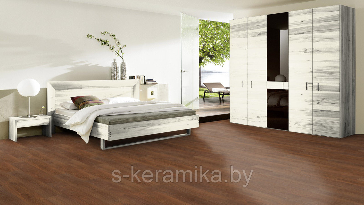Ламинат Tarkett Woodstock 8119215 c фаской 4V Дуб Шервуд Тобакко