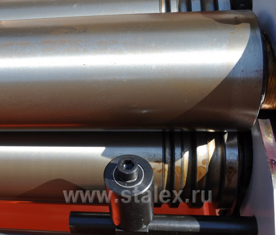 Станок вальцовочный электромеханический STALEX ESR-1300х6.5 - фото 2 - id-p73499100